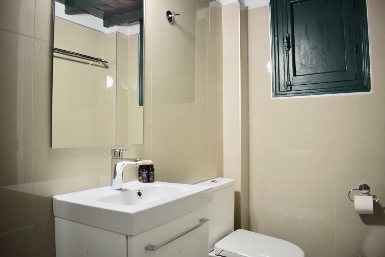 Central 2-Bedroom Apartment With Rooftop Access! Ep9G เอเธนส์ ภายนอก รูปภาพ